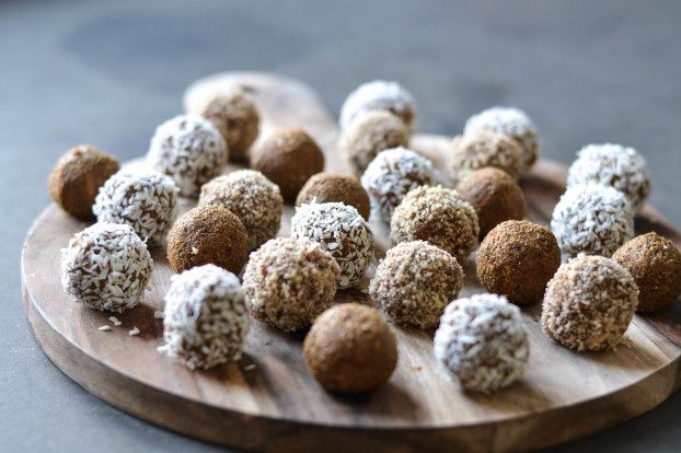 Raw carrot cake cookie dough bites - A tasty love story